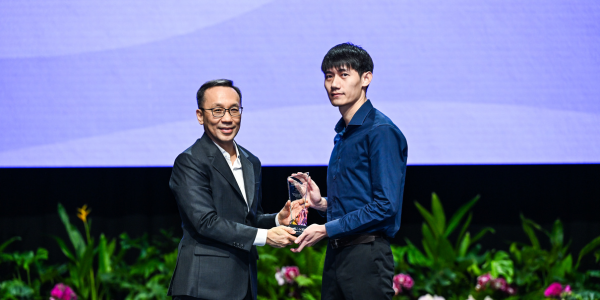 Cui Yuxi Receives Exemplary SkillsFuture @ Public Service Award